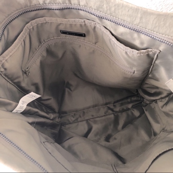 SOLD!!!Lululemon gym bag tote - Picture 4 of 5